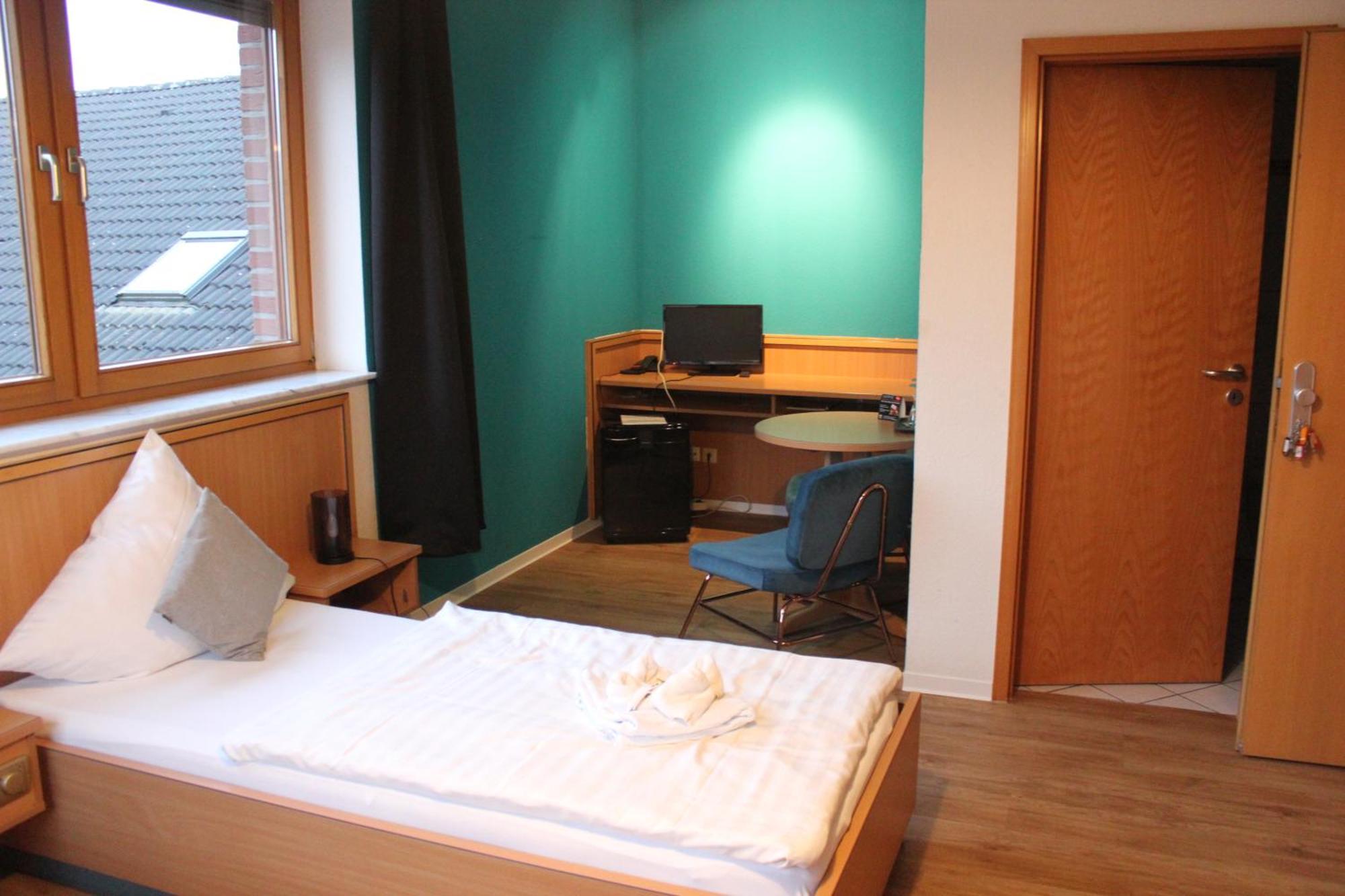 Olympia Hotel & Restaurant Inden ภายนอก รูปภาพ