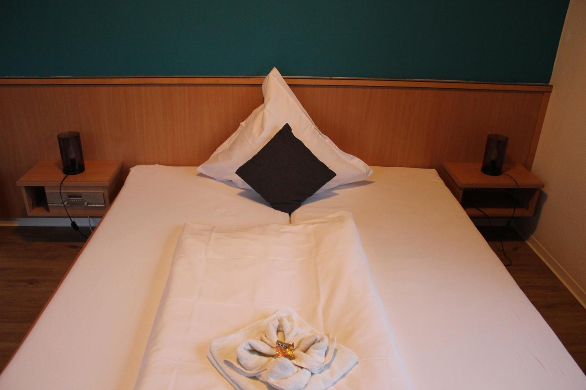Olympia Hotel & Restaurant Inden ภายนอก รูปภาพ