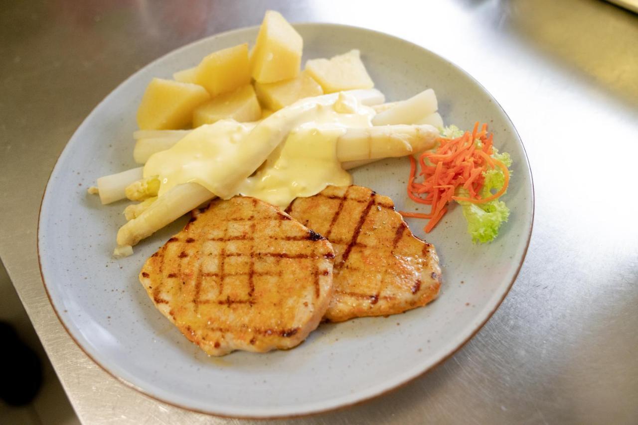 Olympia Hotel & Restaurant Inden ภายนอก รูปภาพ